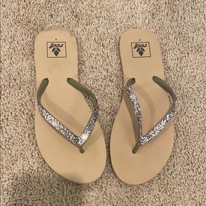 Barely worn reef sandle